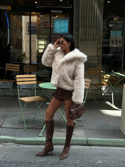 The Heiress Coat - in Beige