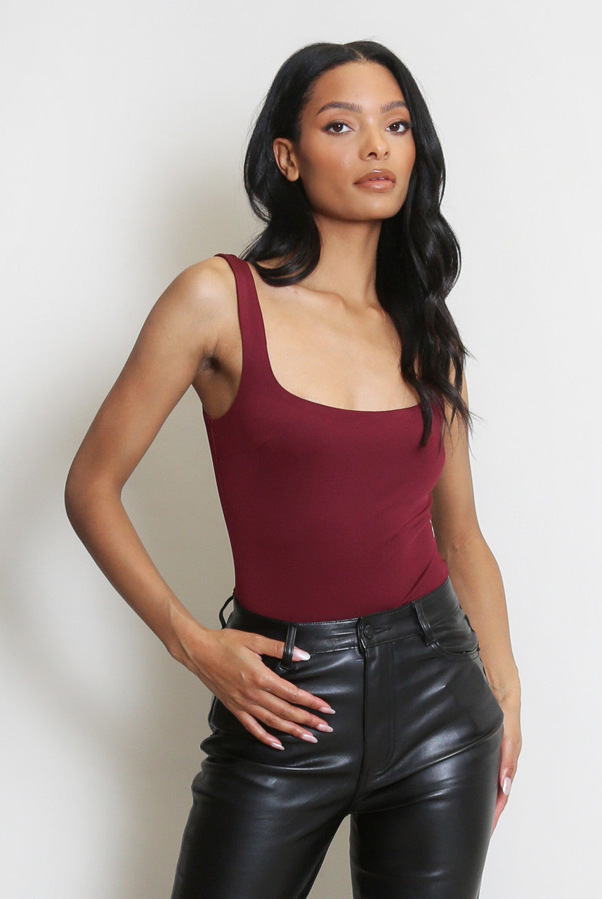 The Essential Square-Neck Bodysuit - in Wine