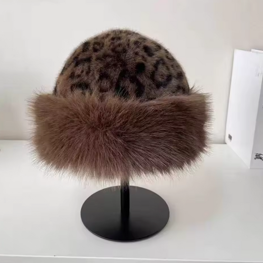 Caffè Royale Fur Cloche