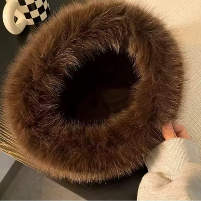 Caffè Royale Fur Cloche